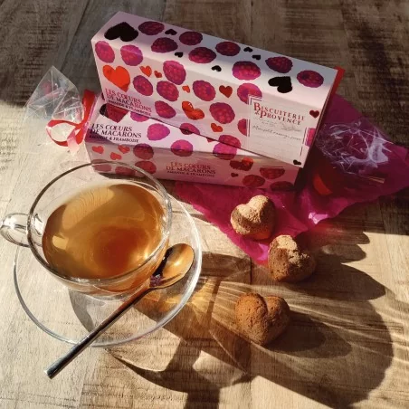Almond and raspberry Macaroon hearts - it's the perfect gift for your loved ones