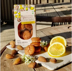 Almond and lemon organic Macaroons