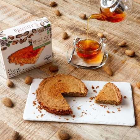 Organic almond cake - delicious delicacy is gluten-free, ideal for coeliacs
