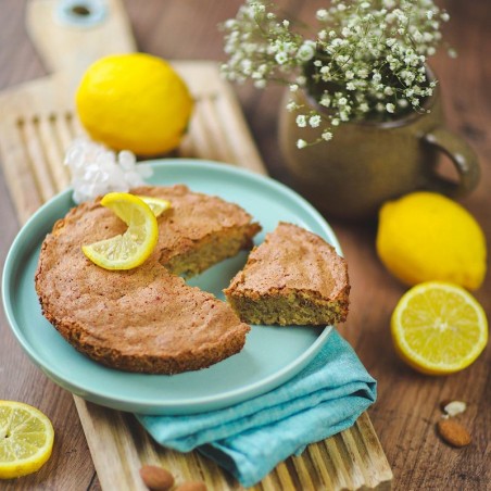 Almond and lemon cake - an essential speciality of the Biscuiterie de Provence for over 30 years