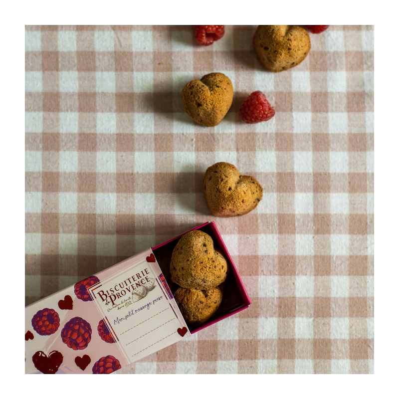 Almond and raspberry Macaroon hearts - Dairy & Gluten-free