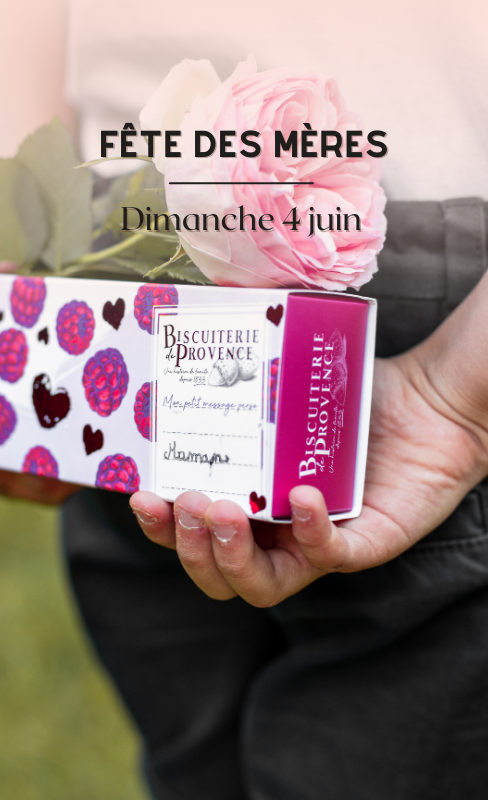 Fêtes des mères - offrez-lui des Coeurs de Macarons Amande & Framboise