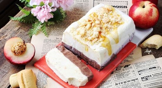 Terrine glacée pêche et fleur d'oranger